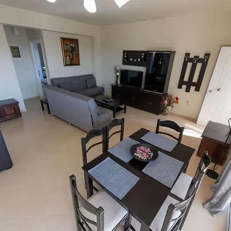 Grand With Private Pools Appartamento Kalamata