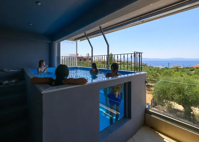 Grand With Private Pools *