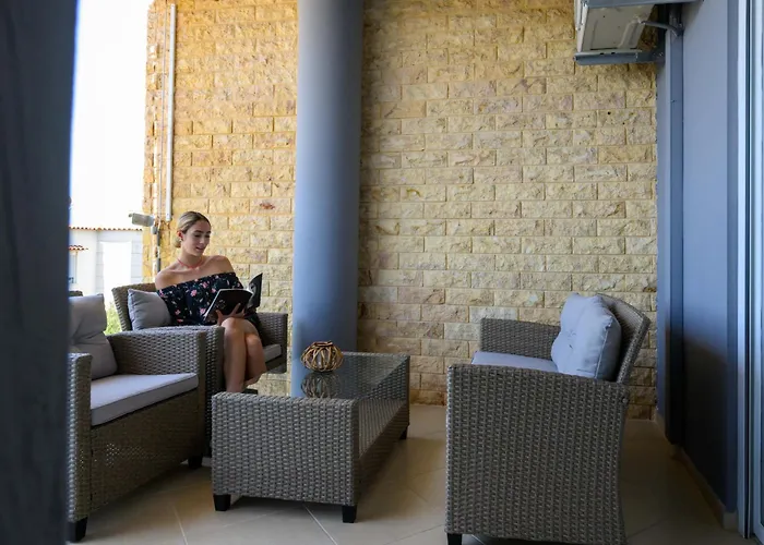 Grand With Private Pools Apartamento