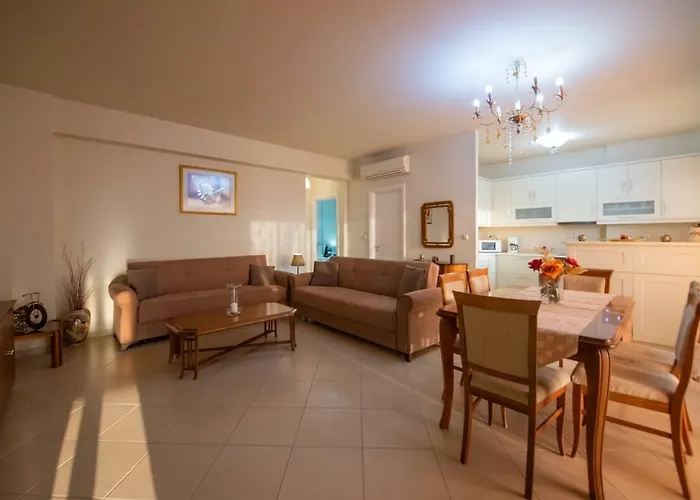 Grand With Private Pools Apartamento *