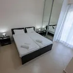דירה Grand With Private Pools *