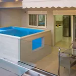 דירה Grand With Private Pools קלמאטה
