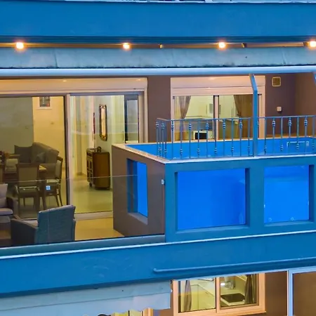 Apartament Grand With Private Pools