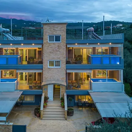 דירה Grand With Private Pools *