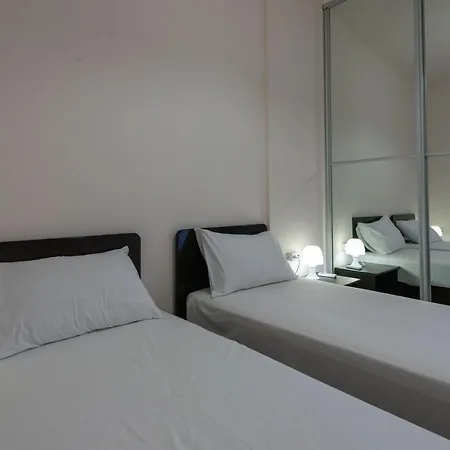 Grand Suites With Private Pools Apartment *