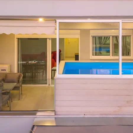 Apartament Grand With Private Pools Kalamata