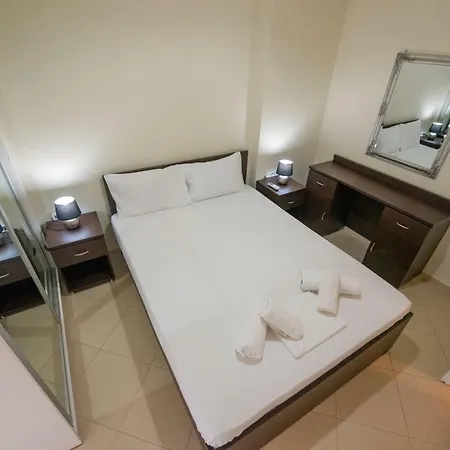 Grand Suites With Private Pools Kalamata