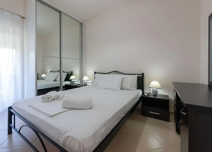 Grand With Private Pools Kalamata