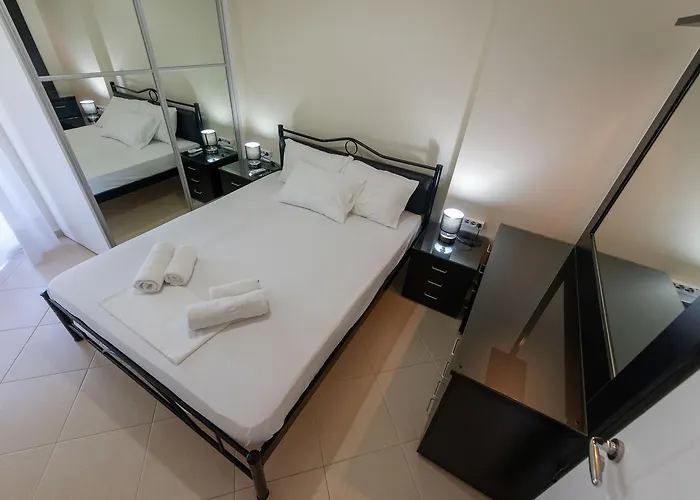 Grand With Private Pools *