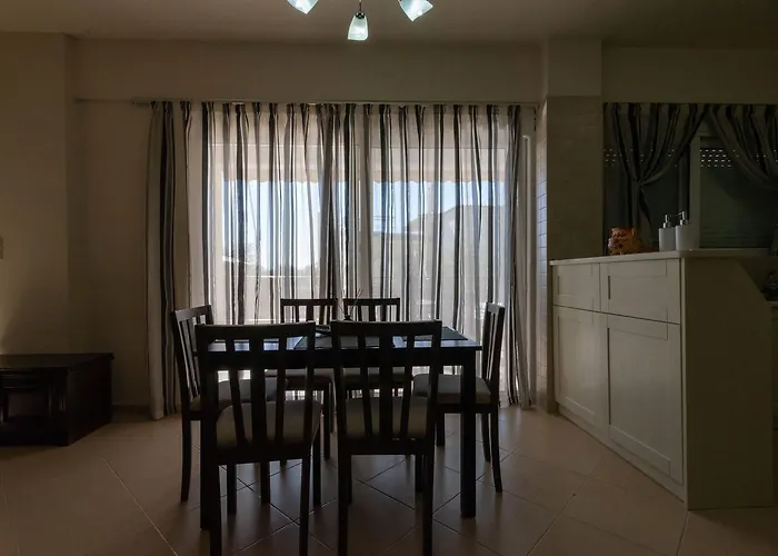 Grand With Private Pools Apartmán