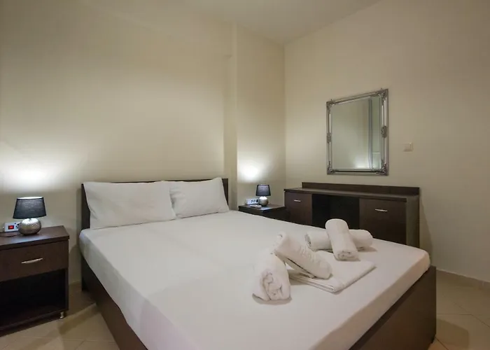 Grand With Private Pools Apartmán